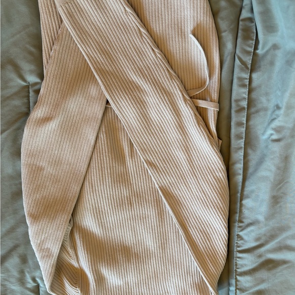 Sweater - Picture 3 of 4